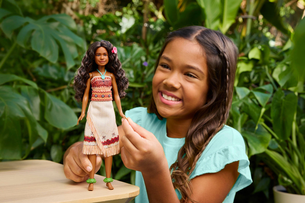 Mattel, Inc. - Canon Moana Core Fashion Doll